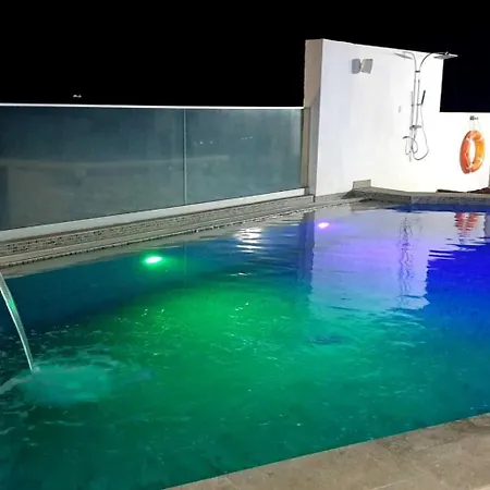 Acogedor 6 Con Piscina Y Bbq 3* Icor